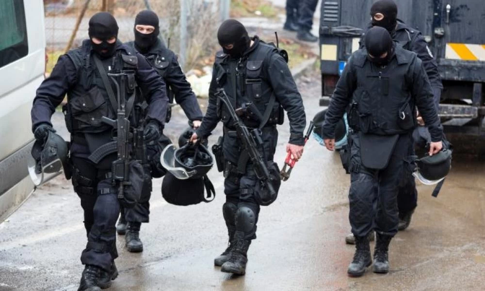 Η Ευρώπη σηκώνει το γάντι και στριμώχνει τους Antifa